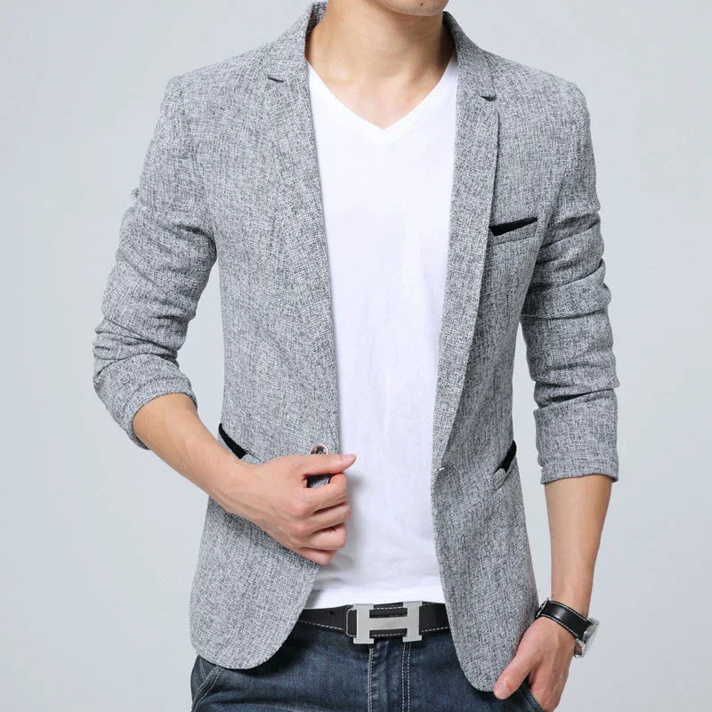 Blazer masculino Monterali MT195 com tecido premium, corte moderno e detalhes refinados. Sofisticação para ocasiões formais e sociais.