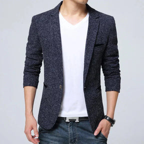 Blazer masculino Monterali MT195 com tecido premium, corte moderno e detalhes refinados. Sofisticação para ocasiões formais e sociais.

