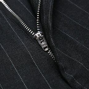 Calça social masculina Monterali MT229 com listras finas, corte ajustado e visual elegante.

